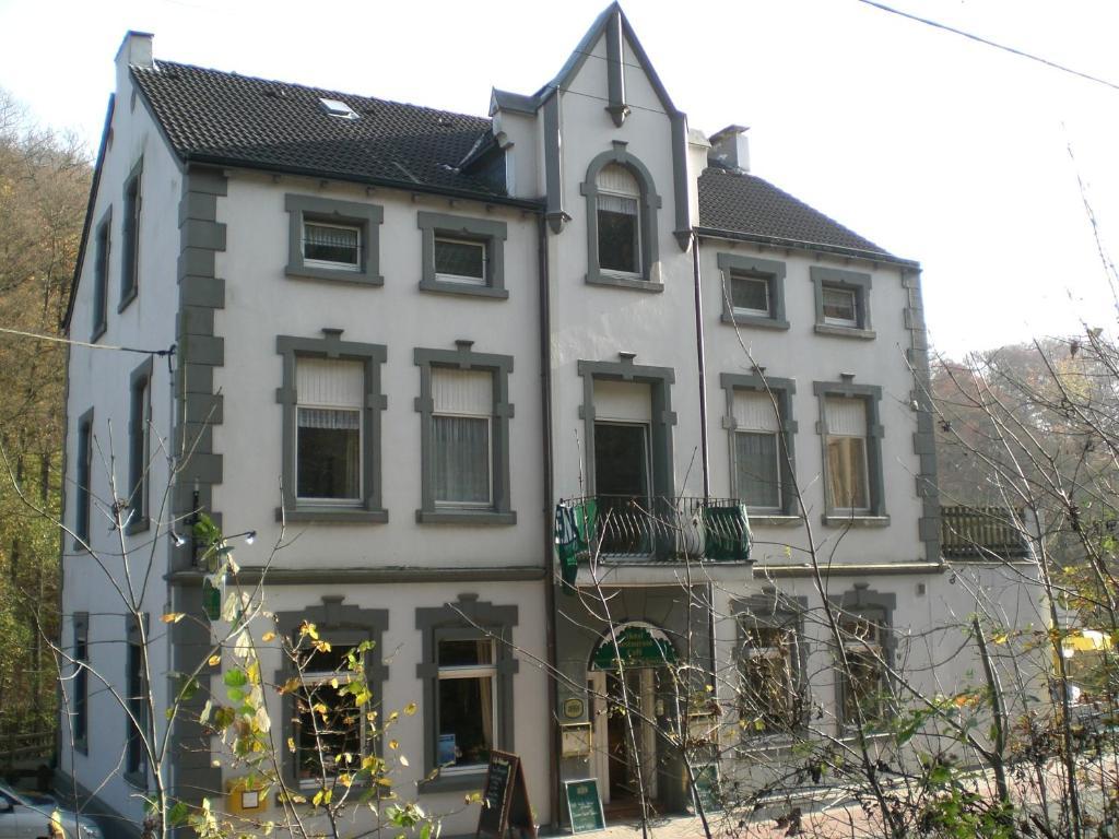 Hotel Bergische Schweiz フェルバート エクステリア 写真